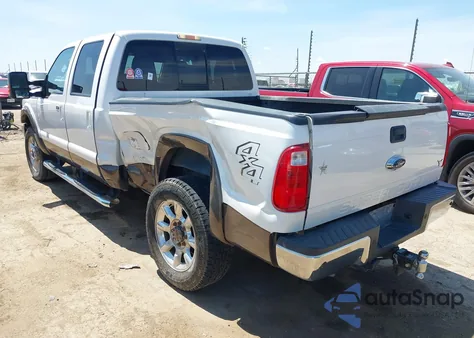 2015 Ford F-250 Lariat z USA, uszkodzony, nr VIN 1FT7W2B64FEB14055